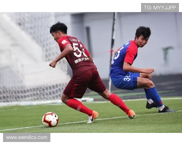 重庆乒乓球队在冠军赛积分榜上以66分稳居第一名展现强劲实力