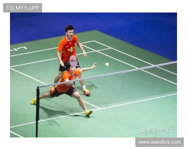 重庆羽毛球队的默契配合与战术分析探讨